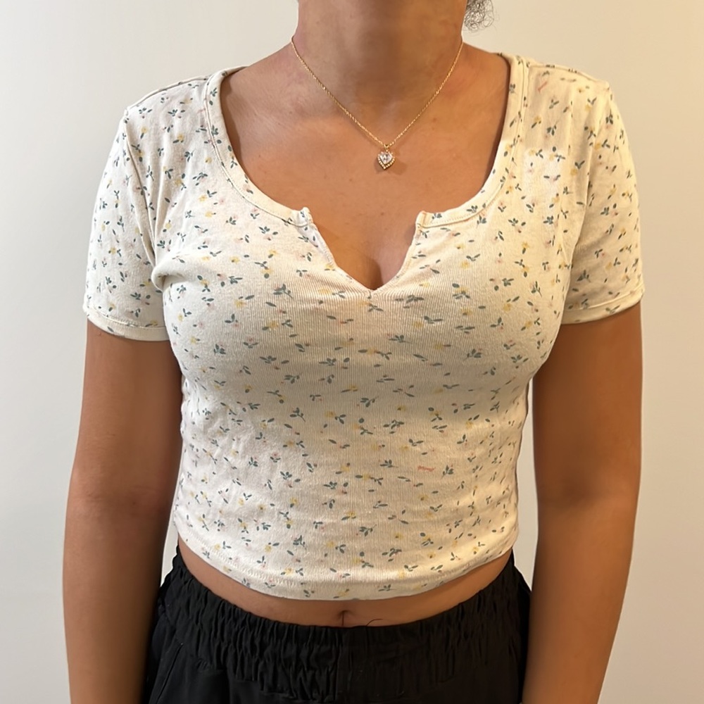 Pink (Victoria secret) floral baby tee crop shirt - Picture 3 of 3
